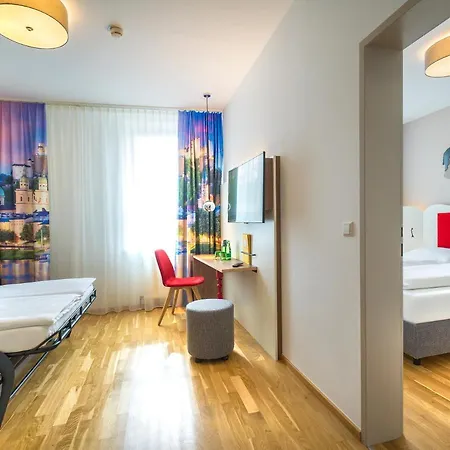 Jufa Hotel 4*