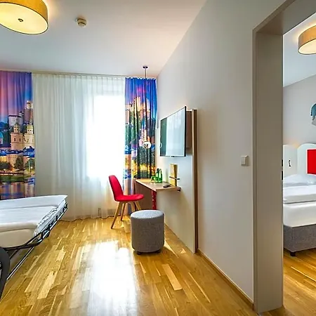 Hotell Jufa 4*
